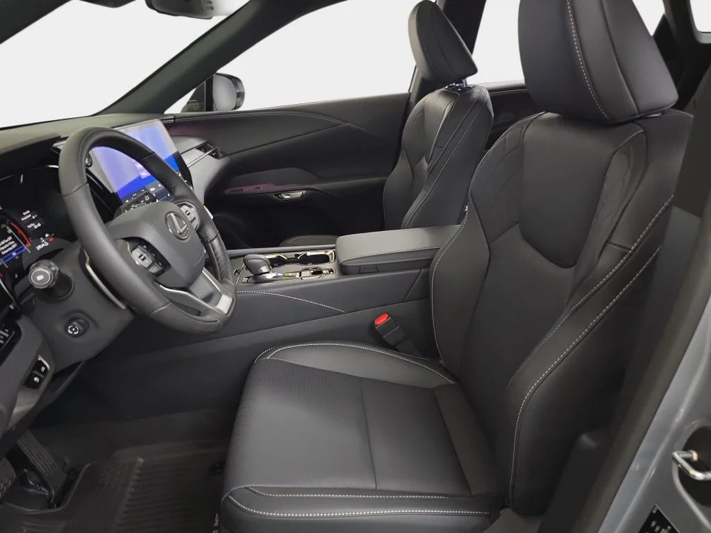New 2026 Iridium Lexus PREMIUM PLUS image 14
