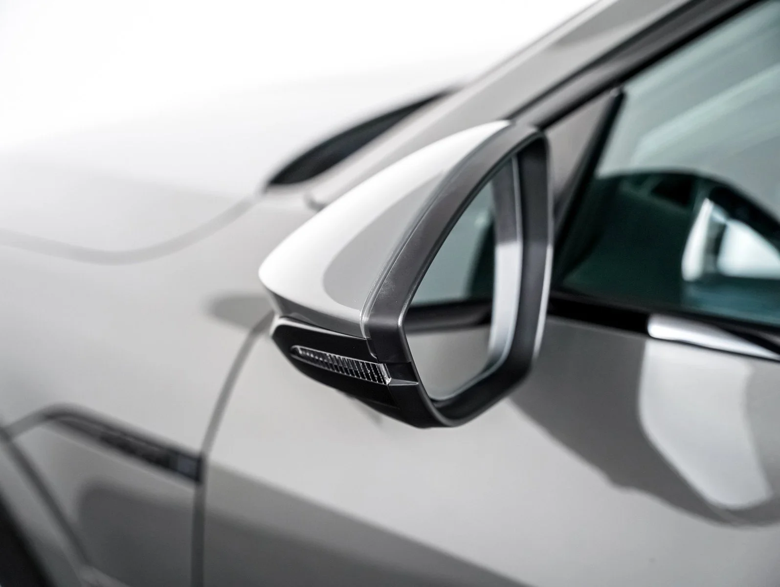 Used 2024 Chronos Gray Audi Premium Plus image 24