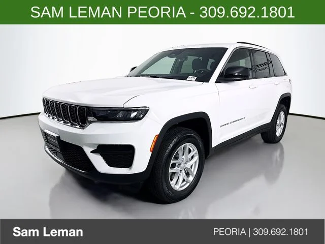 New 2026 White/off-white Jeep Laredo X image 3