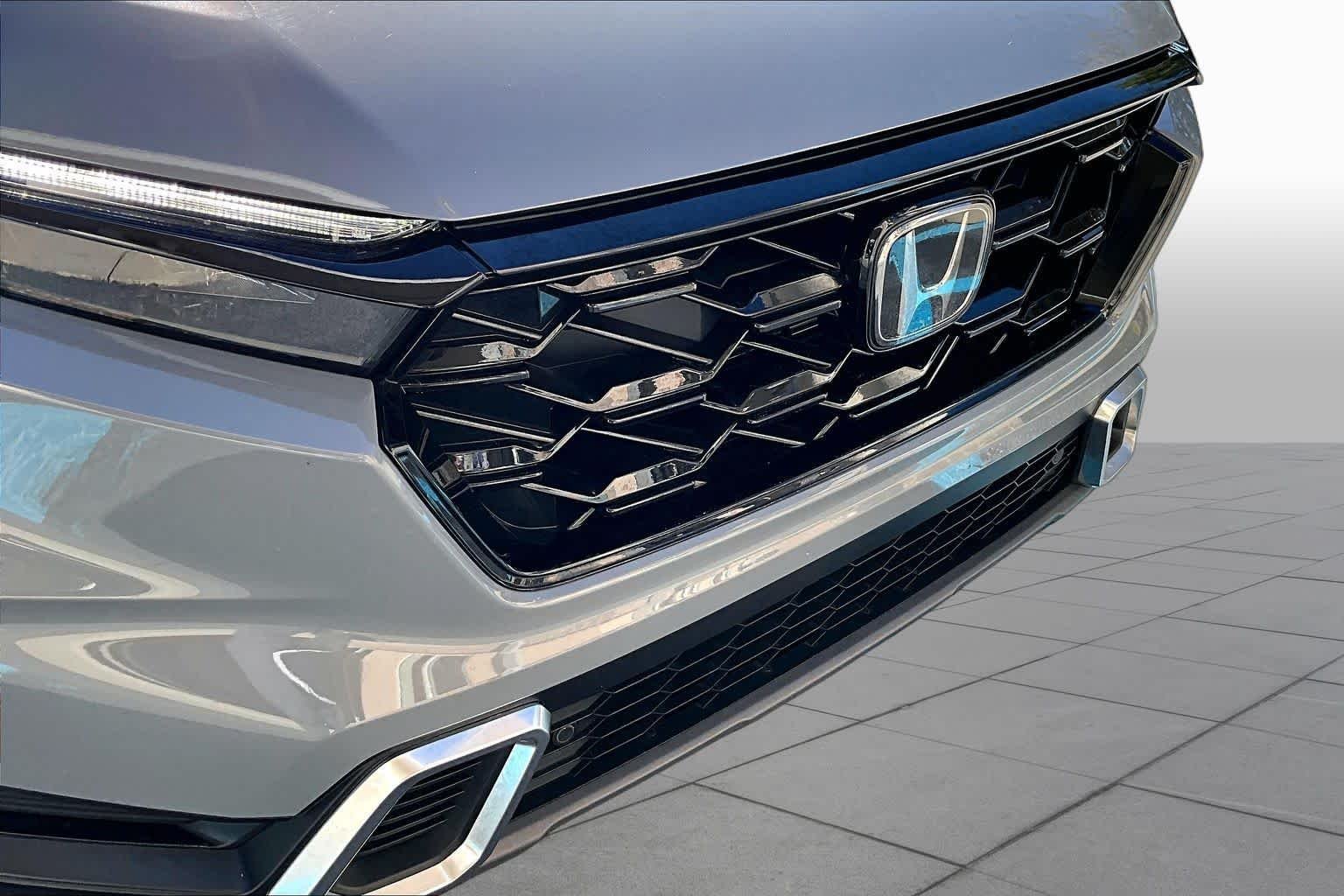 Used 2024 Urban Gray Pearl Honda Sport Touring image 30