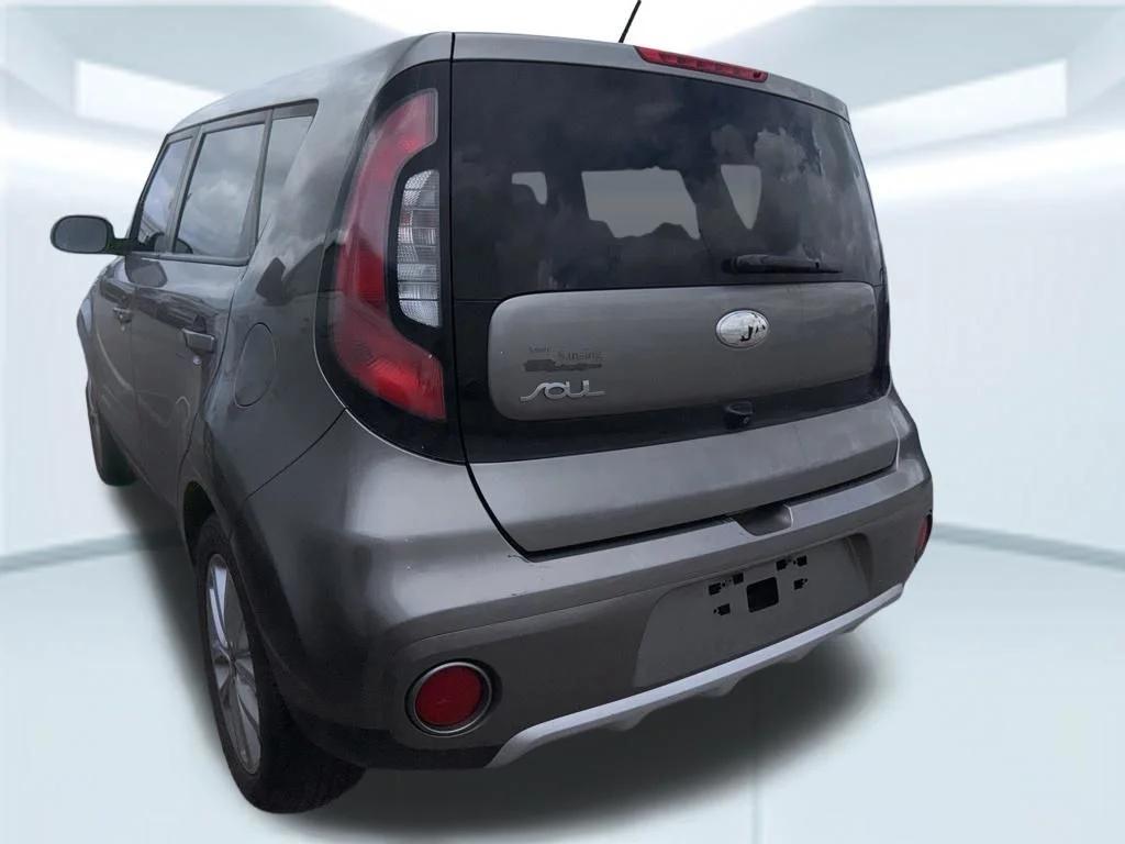 Used 2018 Gray Kia Plus image 15