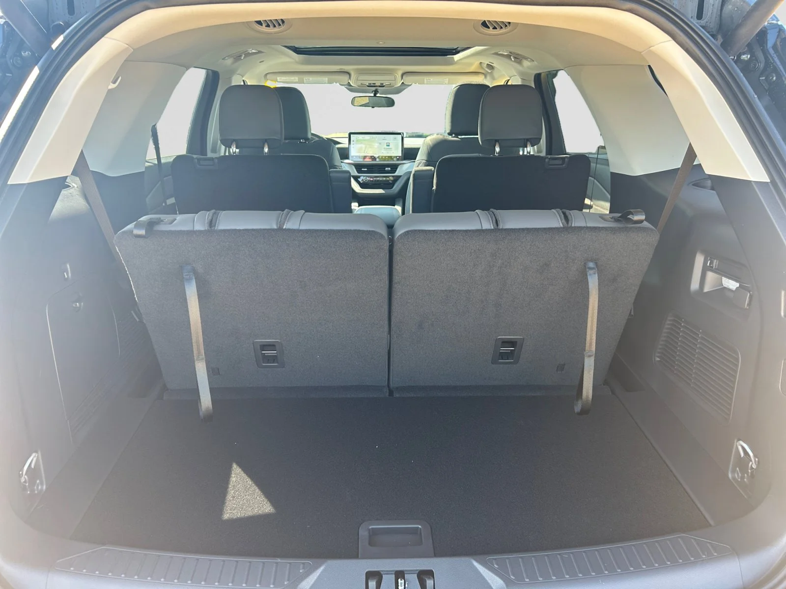 New 2026 Carbonized Grey Metallic Ford Active w/200A Pkg image 10