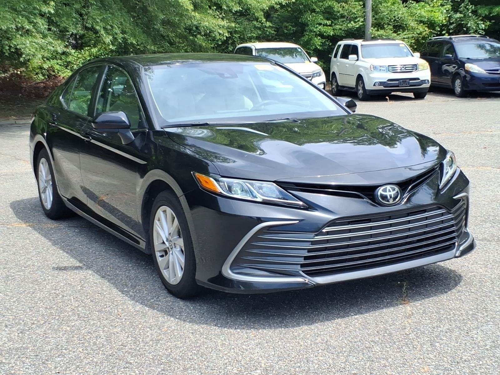 Used 2024  TOYOTA  image 6