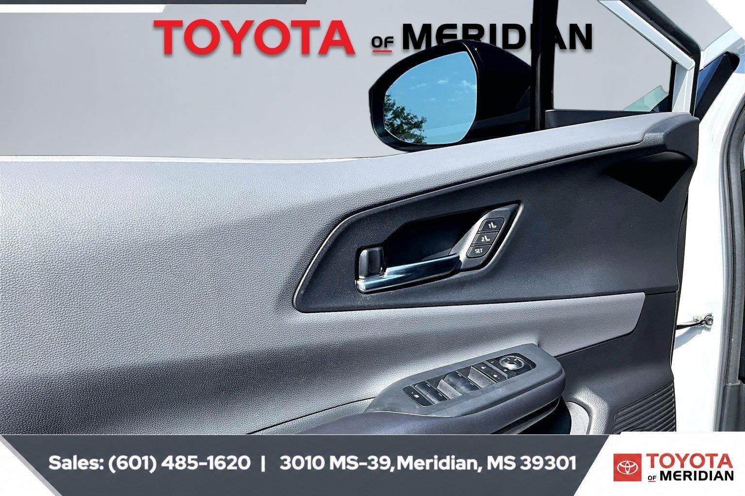 Used 2024 Wind Chill Pearl Toyota Limited image 17