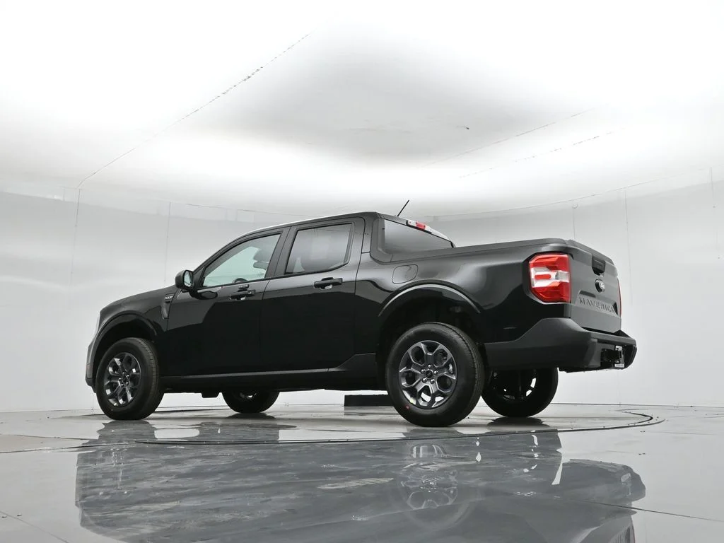 New 2026 Shadow Black Ford XLT image 48