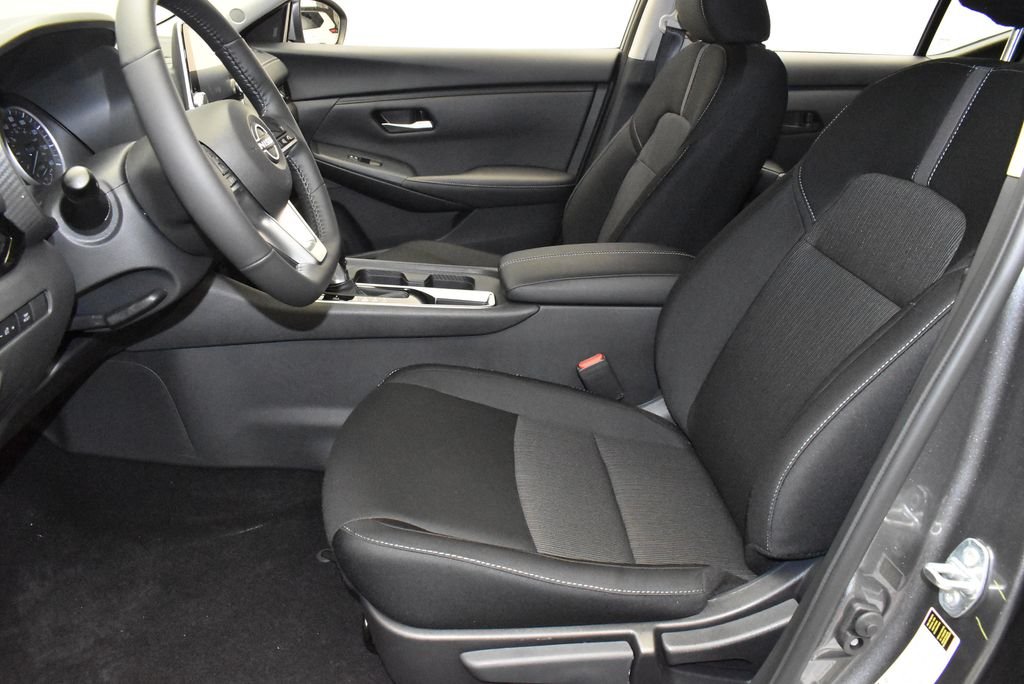2025 Nissan Sentra SV - Photo 12