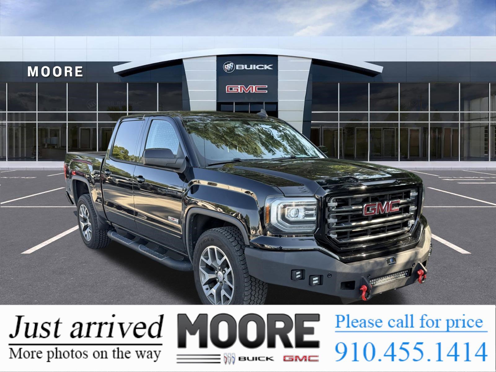 2017 GMC Sierra 4WD Crew Cab Short Box SLT's photo