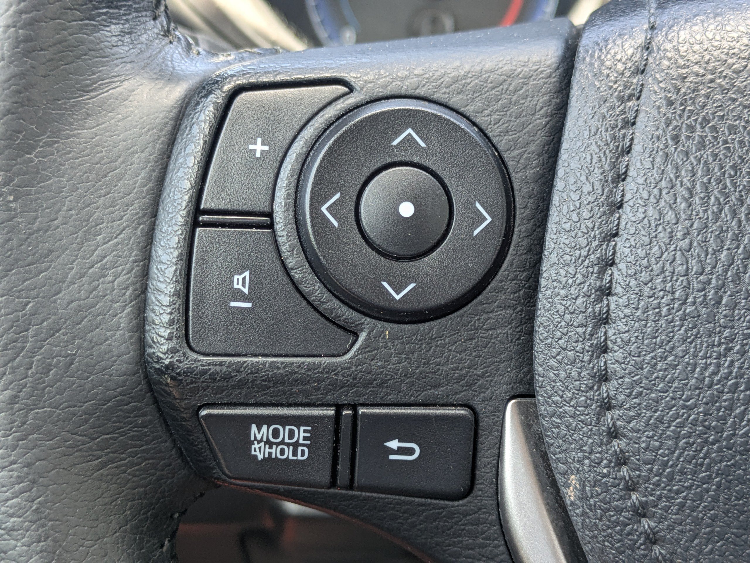 Used 2014 Classic Silver Metallic Toyota S Plus image 20