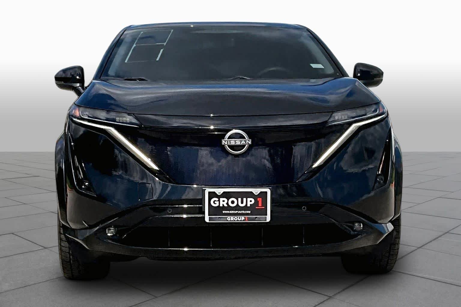 Used 2024 Black Diamond Pearl Nissan PLATINUM+ image 3