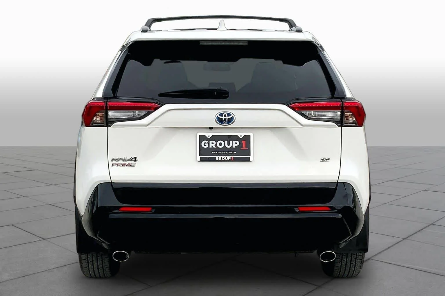 Used 2021 Super White Toyota SE image 5
