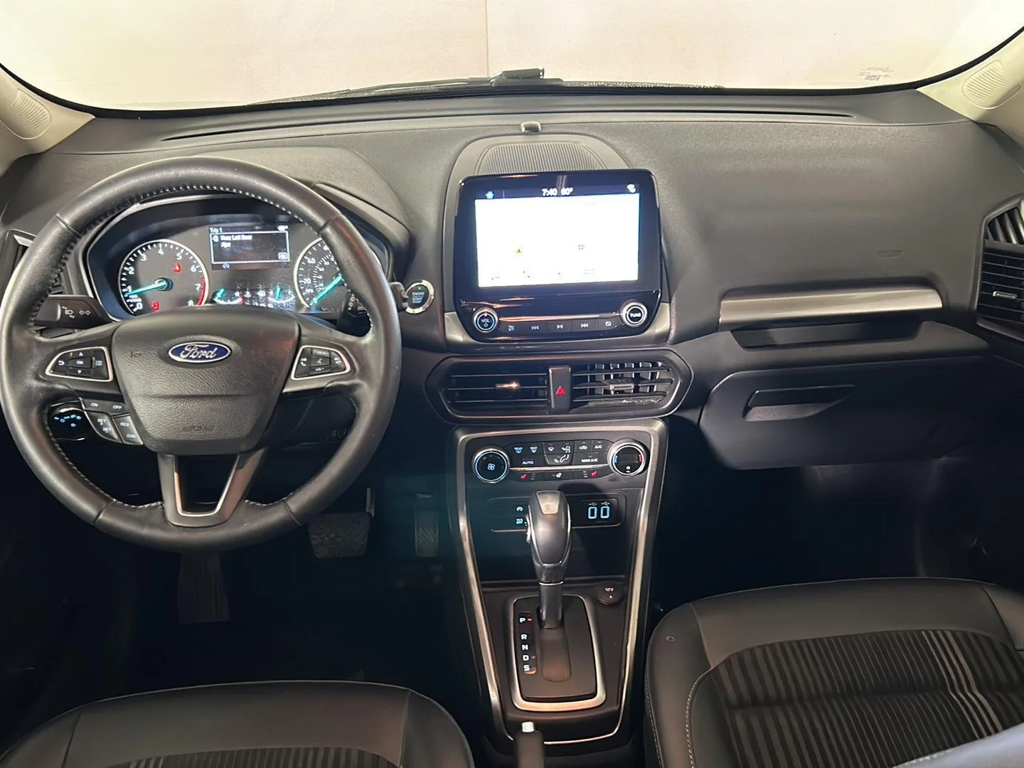 Used 2019 Shadow Black Ford SES image 27