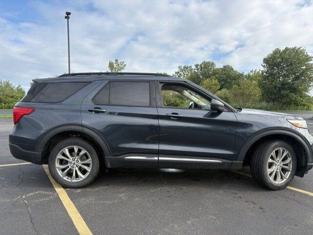 Used 2022 Stone Blue Ford XLT image 16