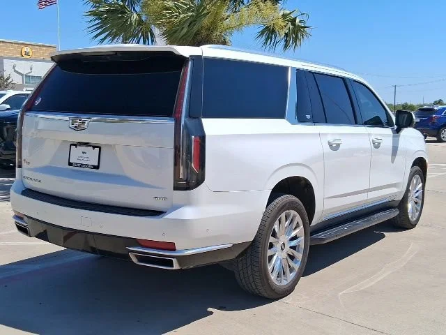 Used 2023 Crystal White Tricoat Cadillac Premium Luxury image 4
