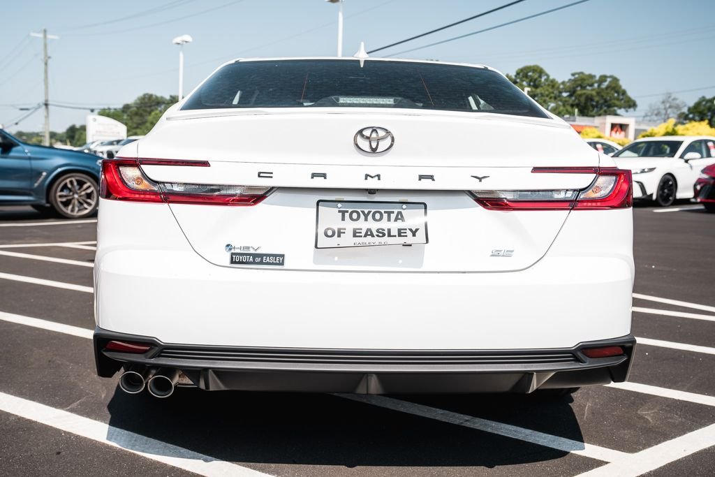 New 2026 Ice Cap Toyota SE image 5