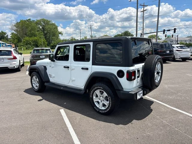Used 2018 White Jeep Unlimited Sport S image 4