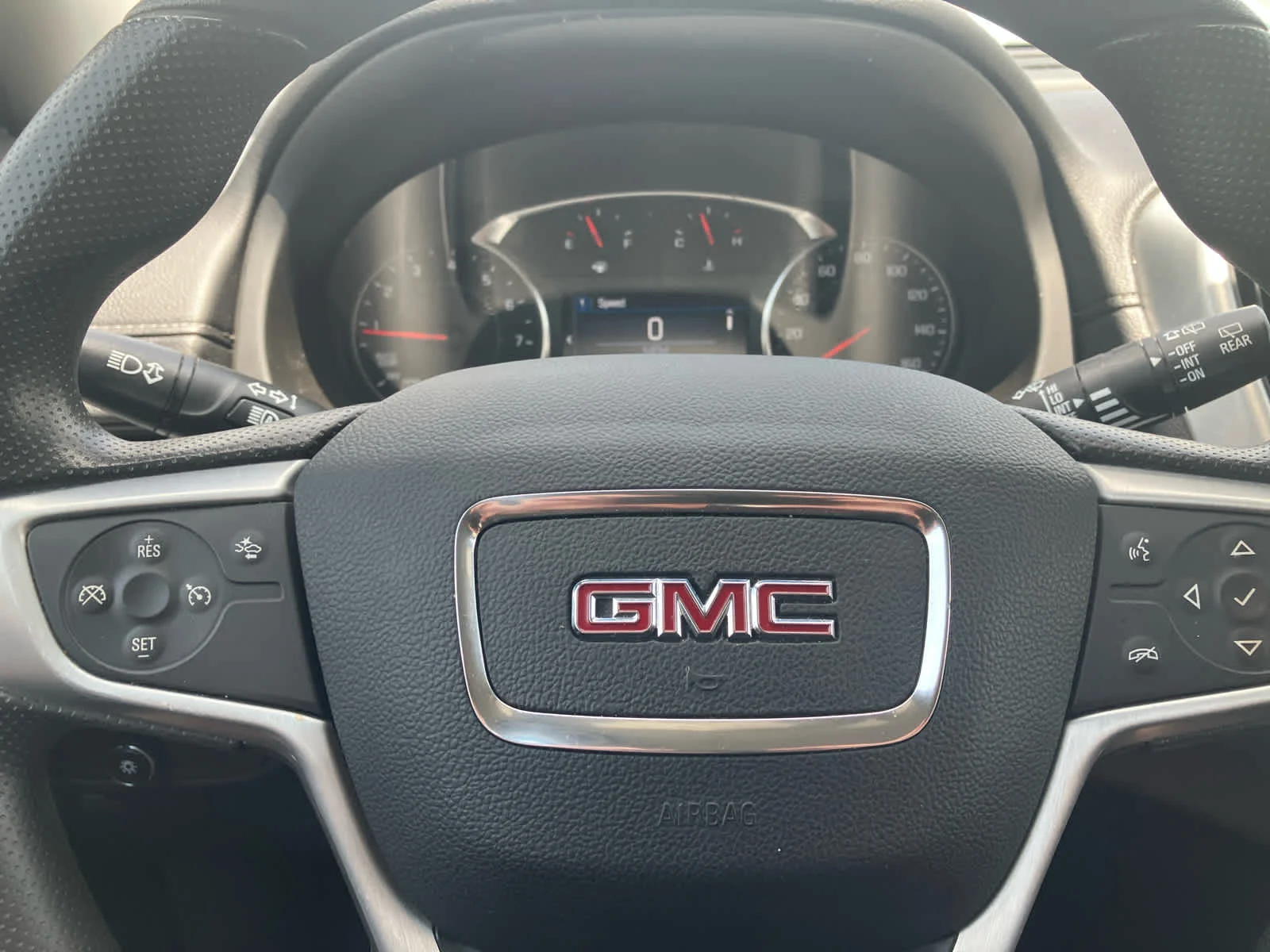 Used 2024 Sterling Metallic GMC SLE image 15