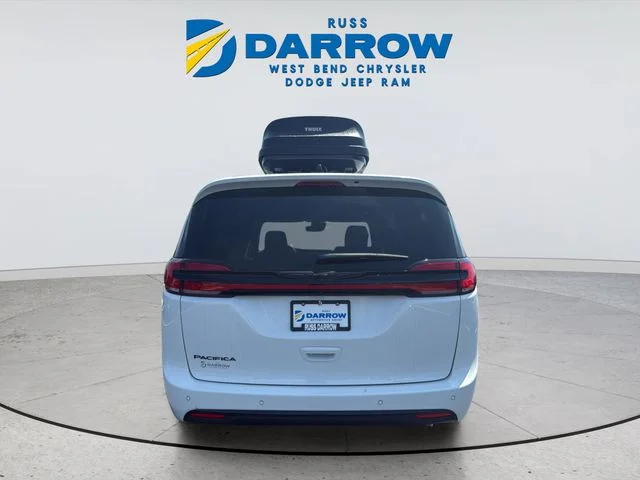 2025 Chrysler Pacifica Select - Photo 4
