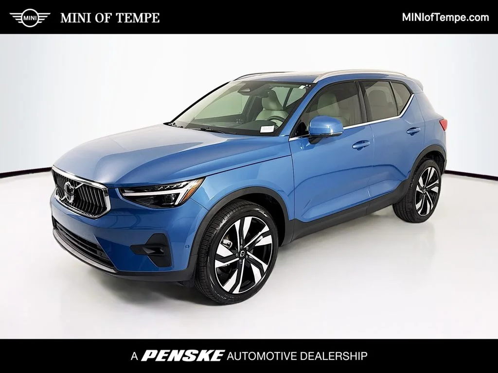 2024 Volvo XC40 B5 Plus Bright AWD's photo