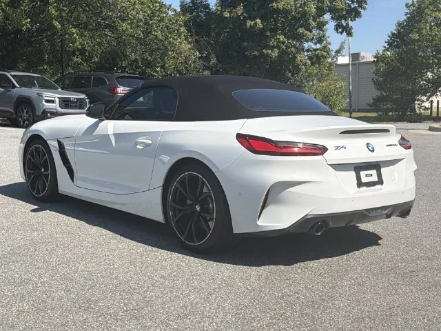 Used 2023 White BMW sDrive30i image 11