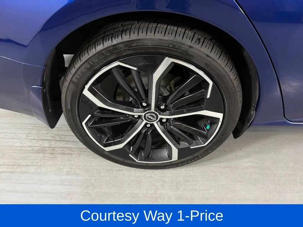 Used 2024 Blue Nissan 2.5 SR image 13