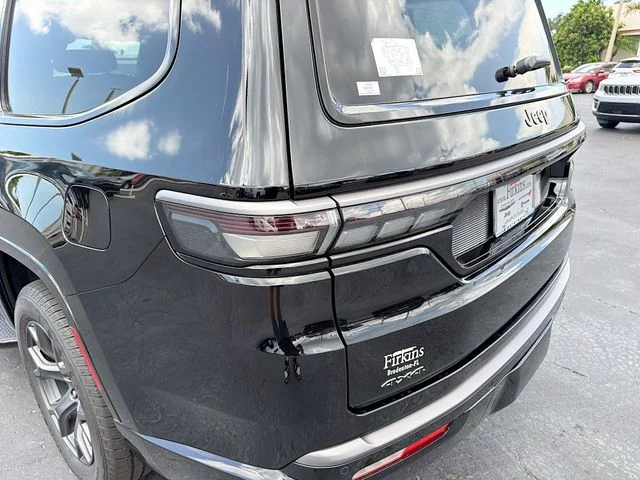 New 2026 High Gloss Black Jeep Limited Altitude image 27