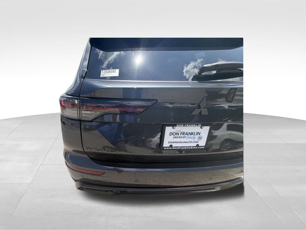 New 2026 Gray Mitsubishi LE image 6