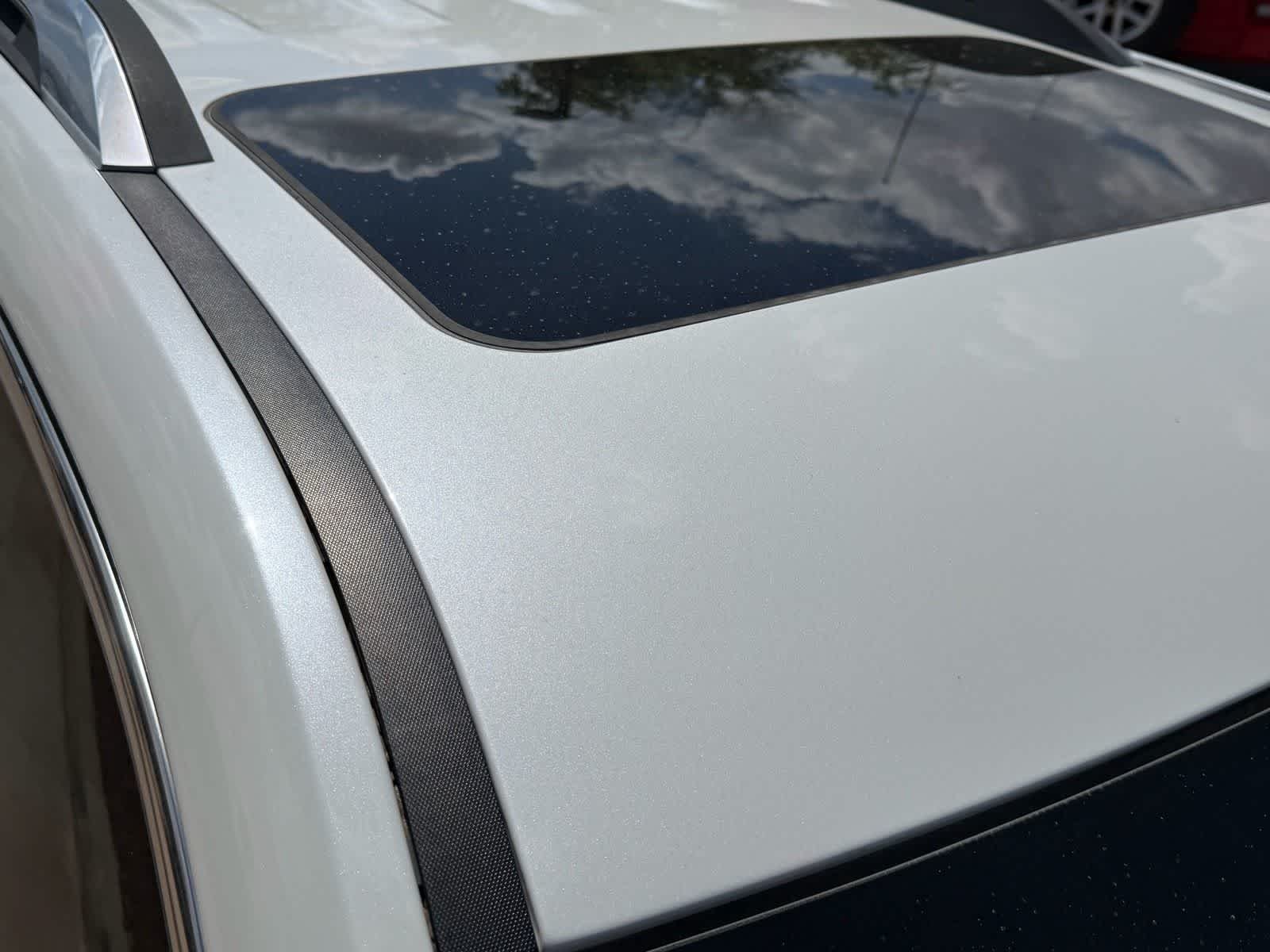 Used 2016 White Frost Tricoat GMC Denali image 11