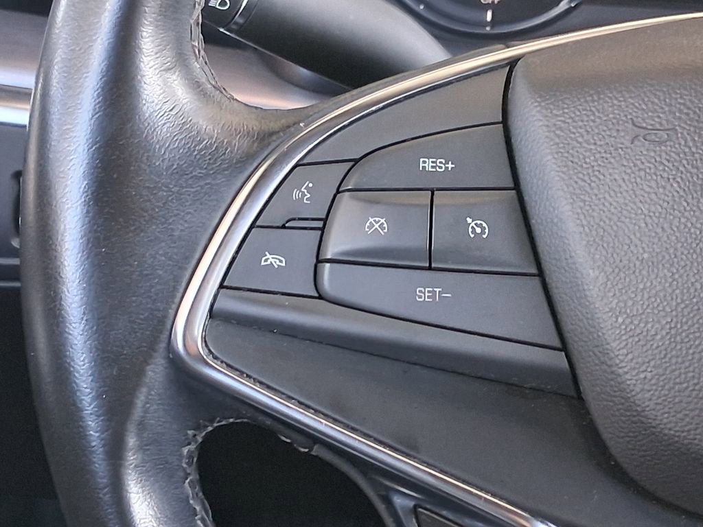 Used 2022 Crystal White Tricoat Cadillac Luxury image 11