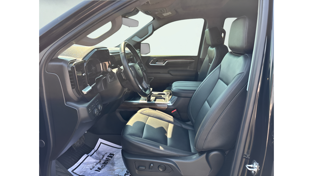 Used 2024 Black Chevrolet RST image 9