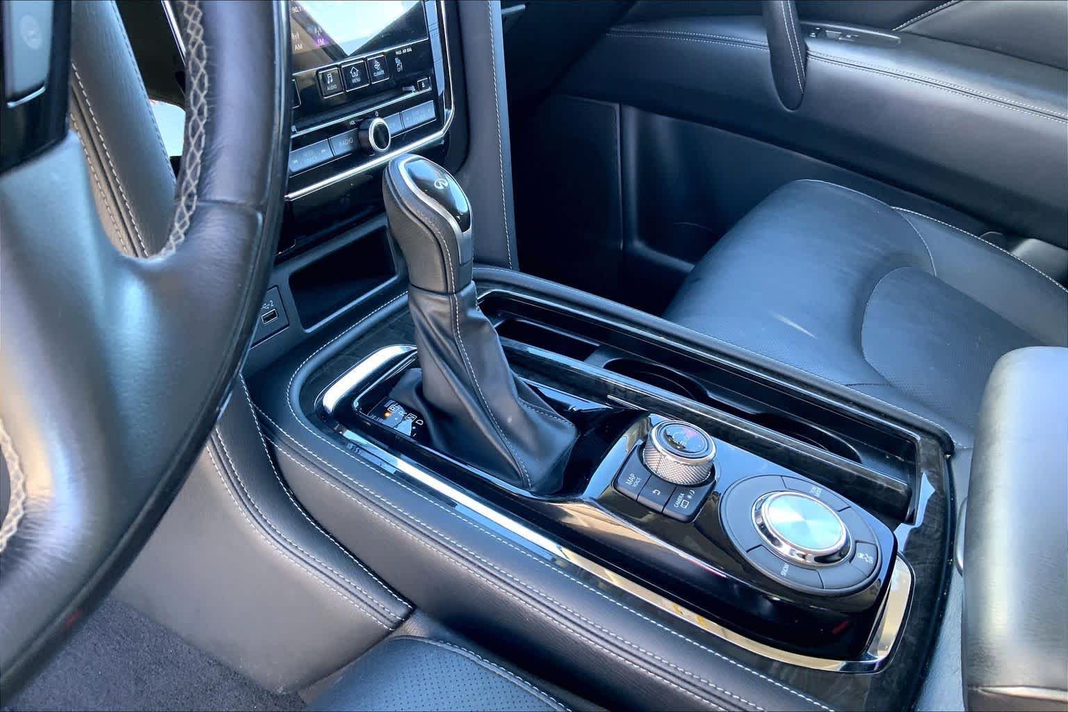 Used 2020 Black Obsidian INFINITI LUXE image 14