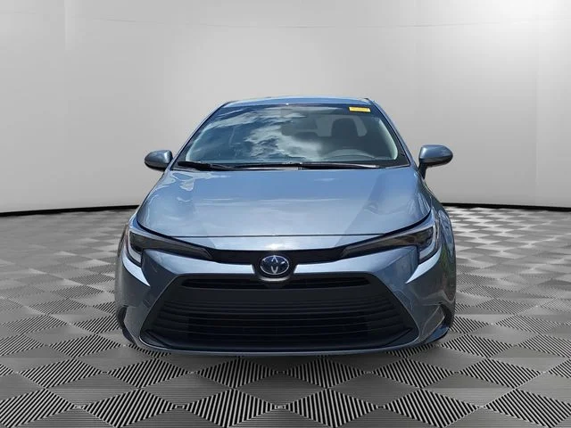 Used 2025 Silver Toyota LE image 2