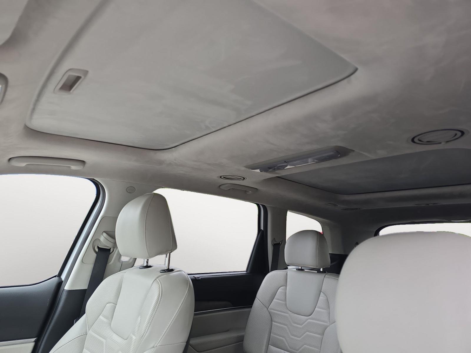 Used 2021 Glacial White Pearl Kia SX image 15