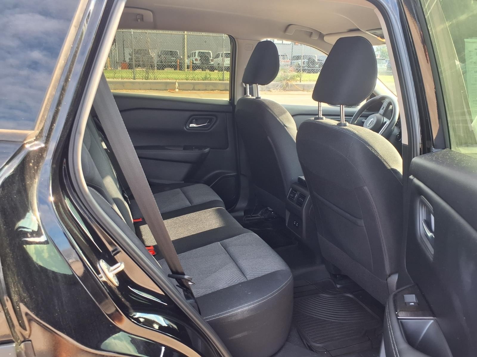 2024 Nissan Rogue photo 13 of 25