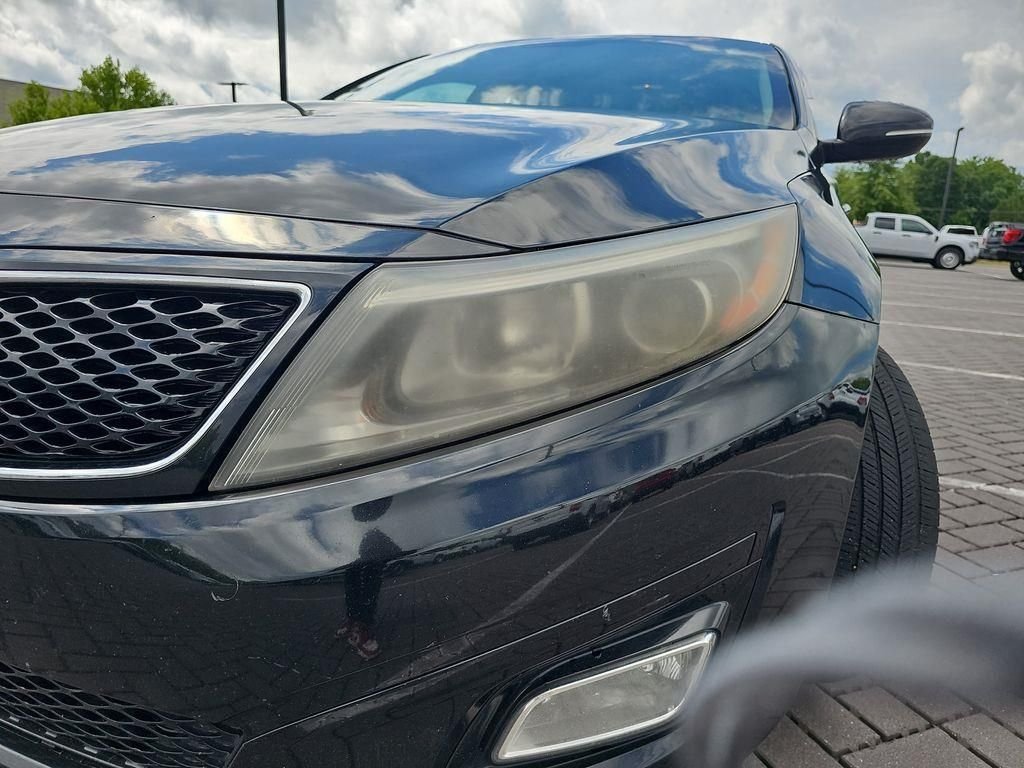 Used 2015 Black Kia LX image 26