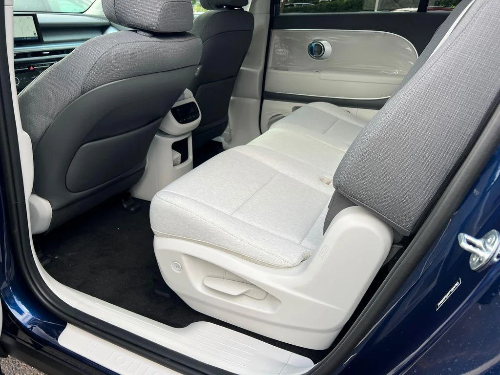 2026 Hyundai IONIQ 9 SE - Photo 42