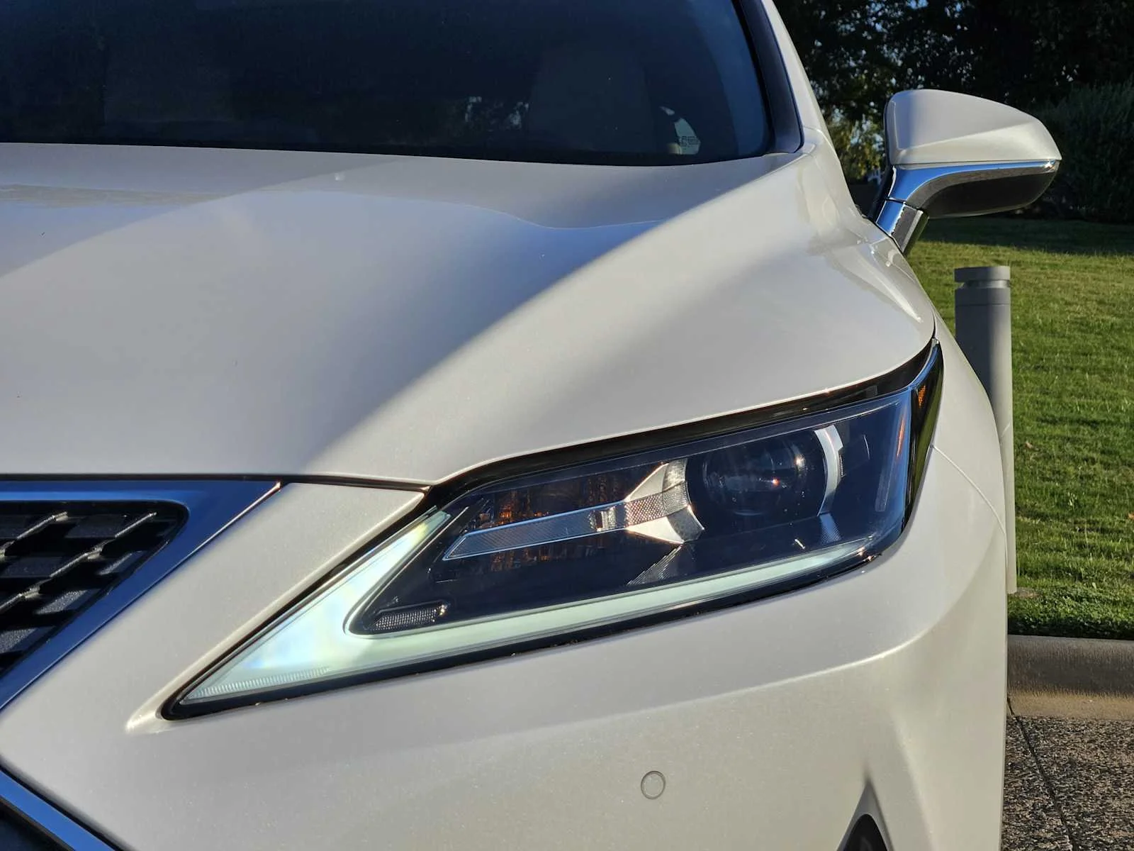 Certified Used 2022 EMINENT WHITE PEARL Lexus  image 6