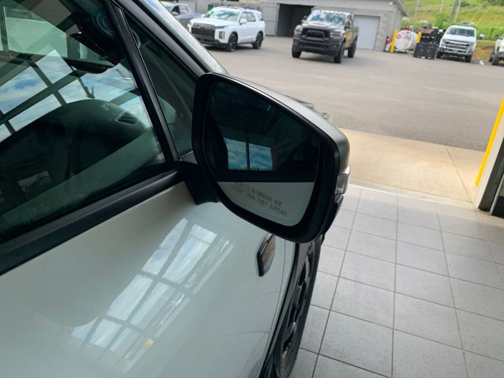 Used 2024 White Subaru Wilderness image 19