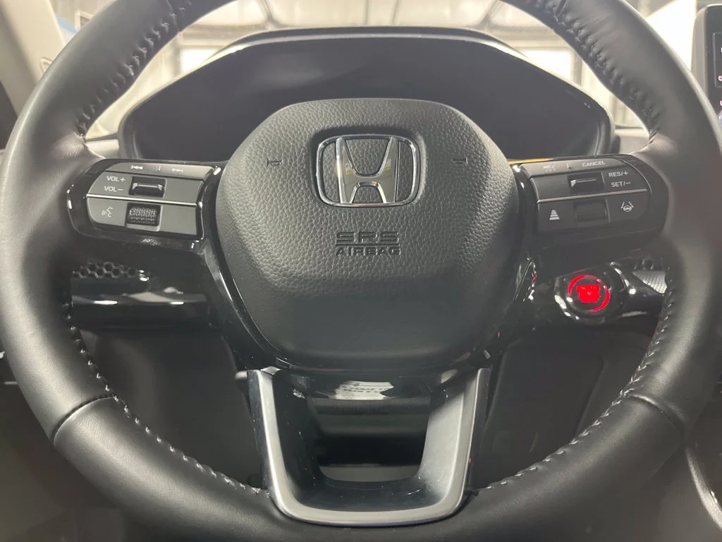 Used 2026 Solar Silver Metallic Honda EX-L image 16