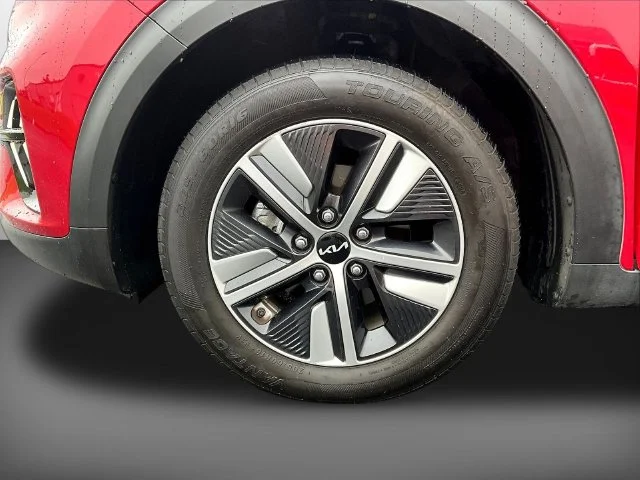 Used 2022 Red Kia LXS image 37