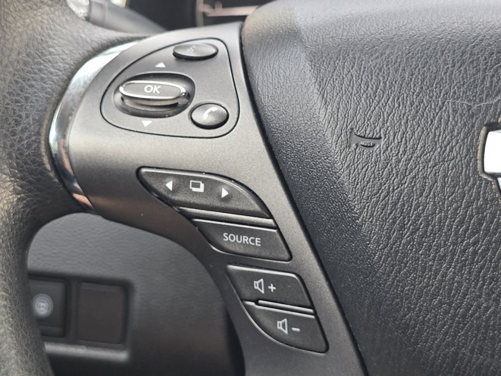 Used 2020 Black Nissan S image 32