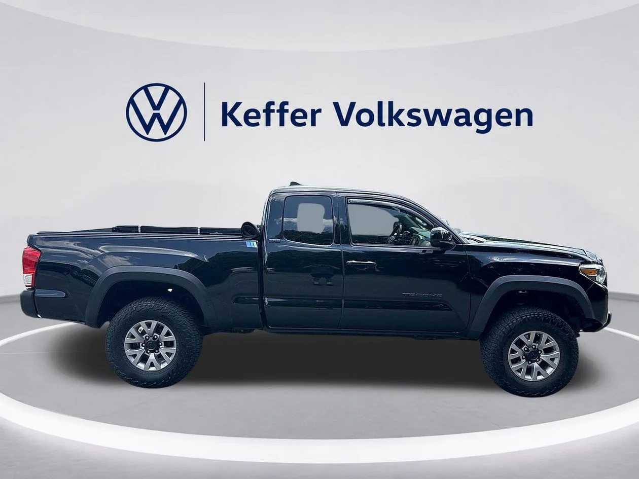 Used 2017 Black Toyota SR5 image 6
