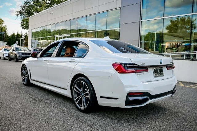 Used 2022 WHITE BMW 750i xDrive image 7