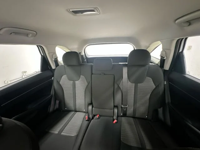 New 2026 Glacial White Pearl Kia LX image 24