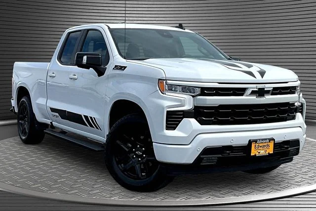 Used 2024 White Chevrolet RST image 3
