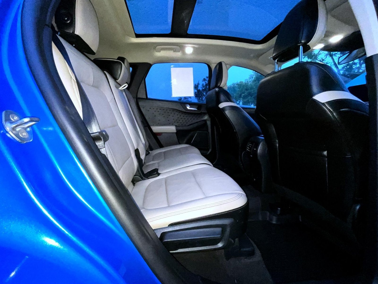 Used 2020 Blue Ford Titanium image 21