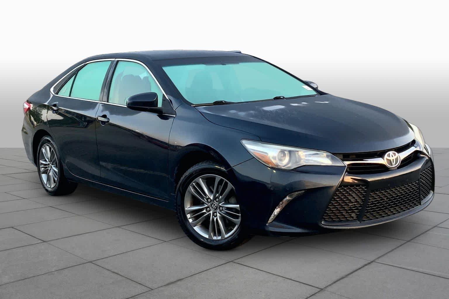 Used 2017 Cosmic Gray Mica Toyota SE image 3