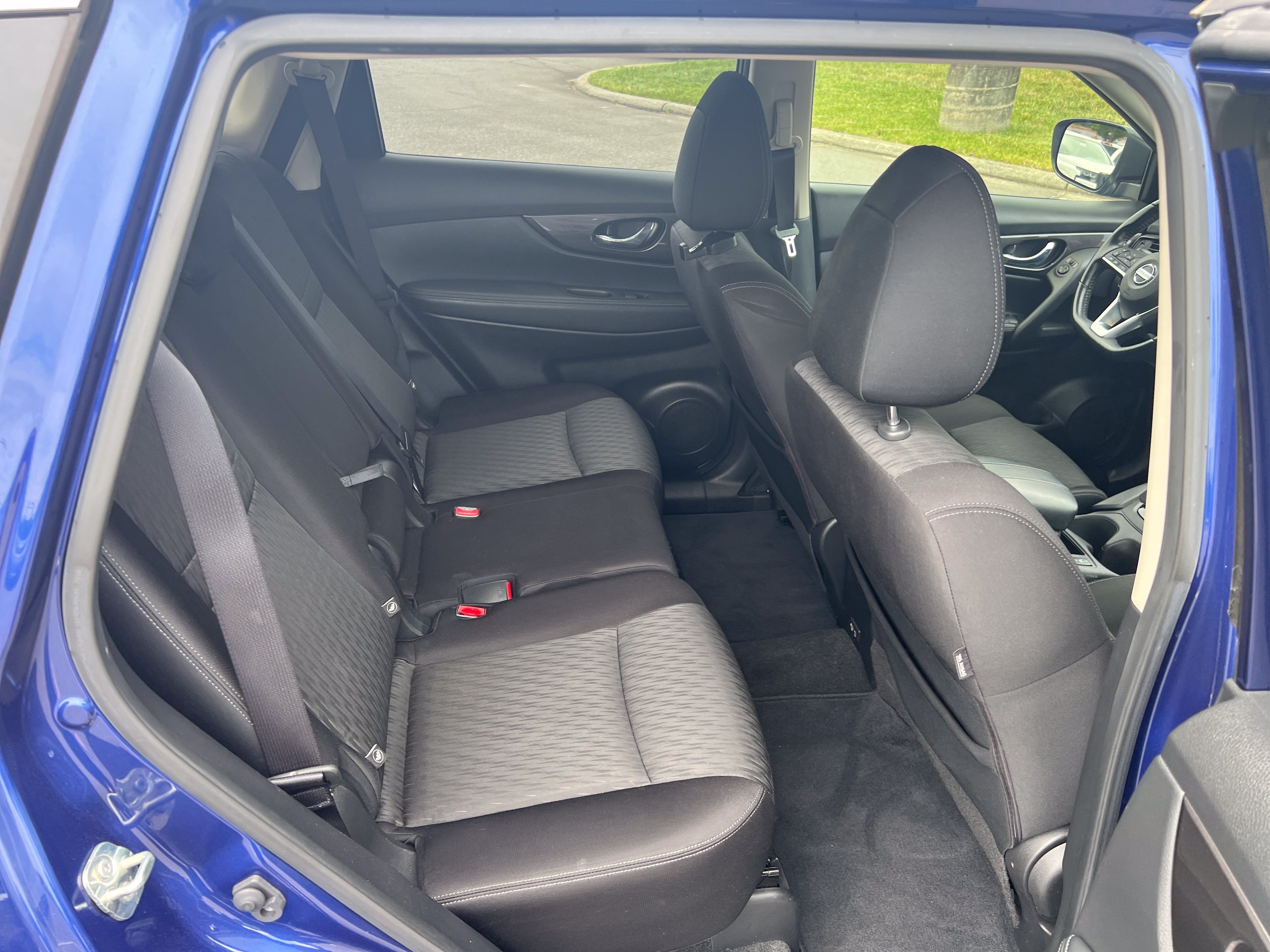 Used 2019 Caspian Blue Metallic Nissan SV image 16