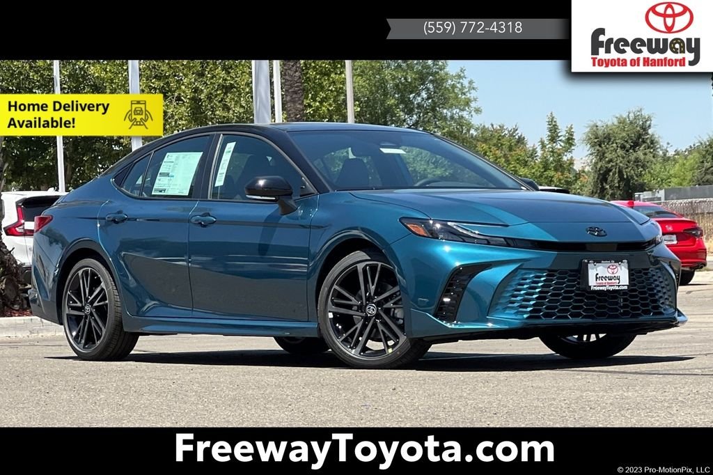 2026 Toyota Camry XSE Hybrid's photo