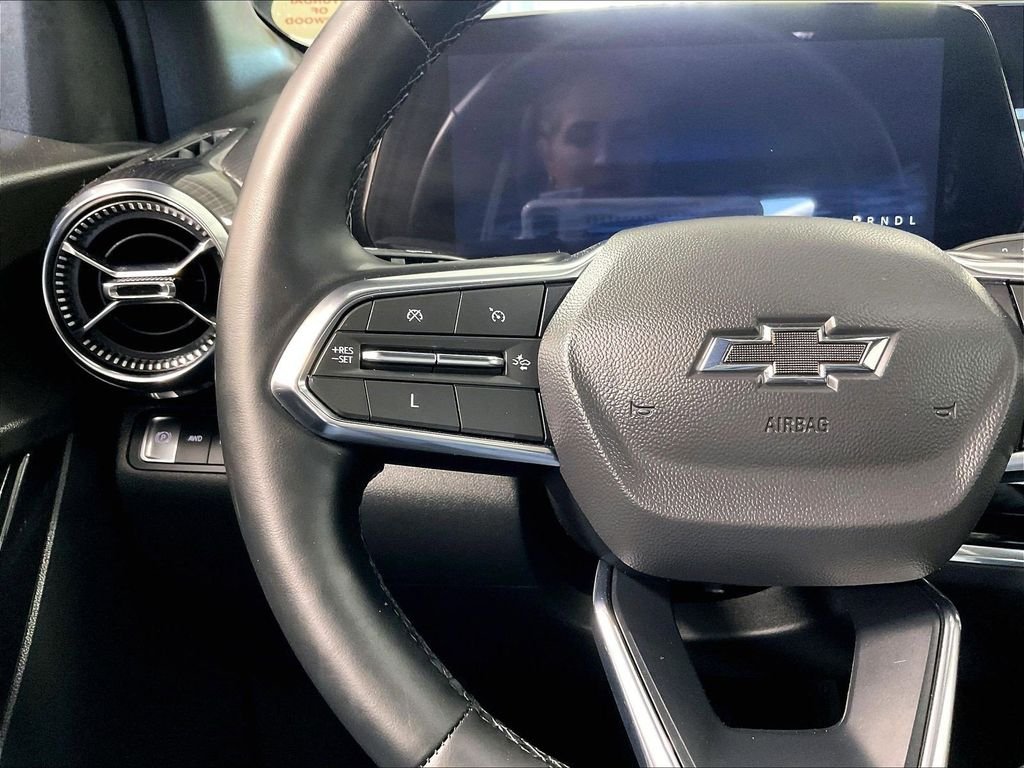 Used 2025 Blue Chevrolet LT image 22