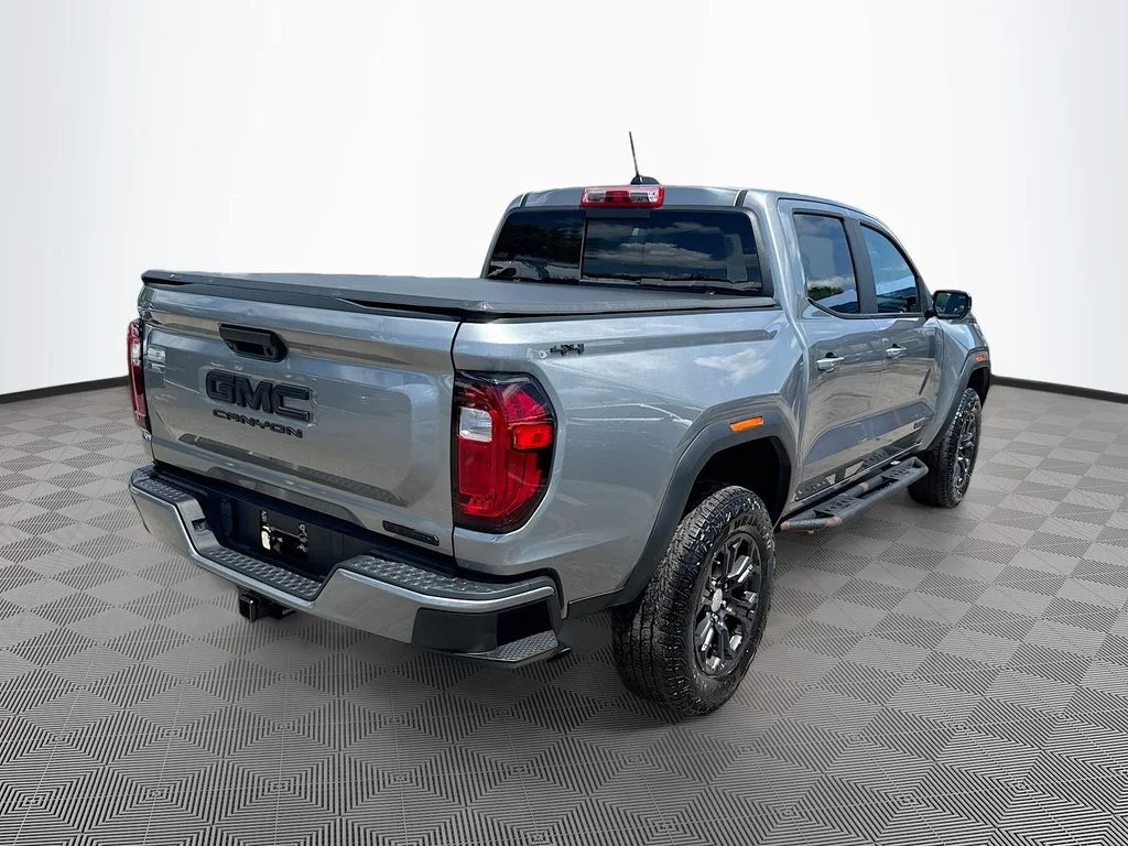 Used 2023 Silver GMC Elevation image 6